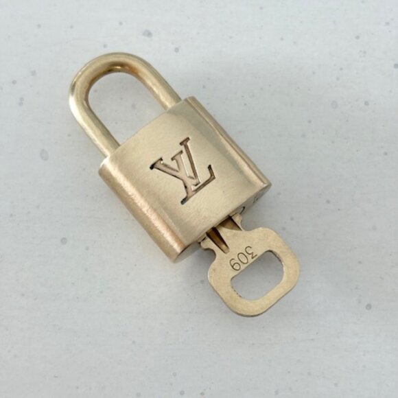 Louis Vuitton Gold Key and Lock Set 309 - Picture 2 of 5